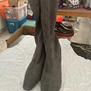 Aerosoles Gray Suede Boot